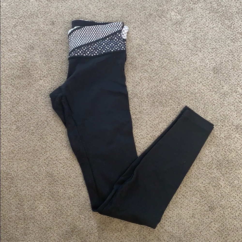 Black + White Lululemon Leggings